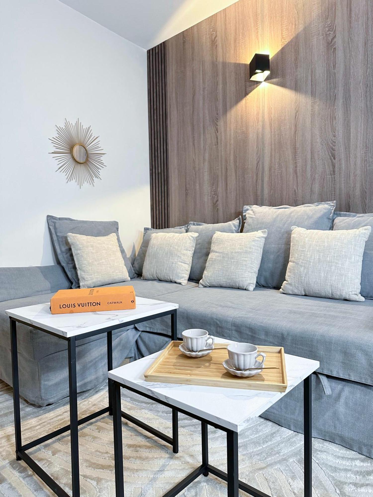 Apartment Champs - Elysees Finest Flat Paris